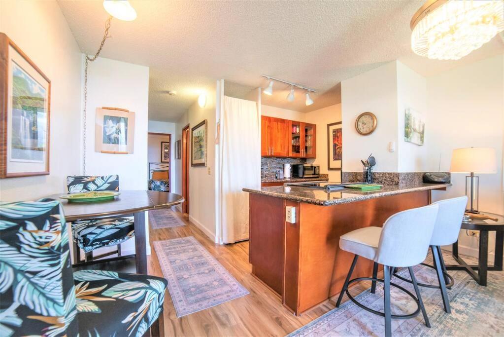 Stunning Maui Direct Ocean Front On The Beach, Walk To Beach From Condo, Watch Turtles, Whales, Ac In All Rooms Ocean View Pool And Spa ワイルク エクステリア 写真