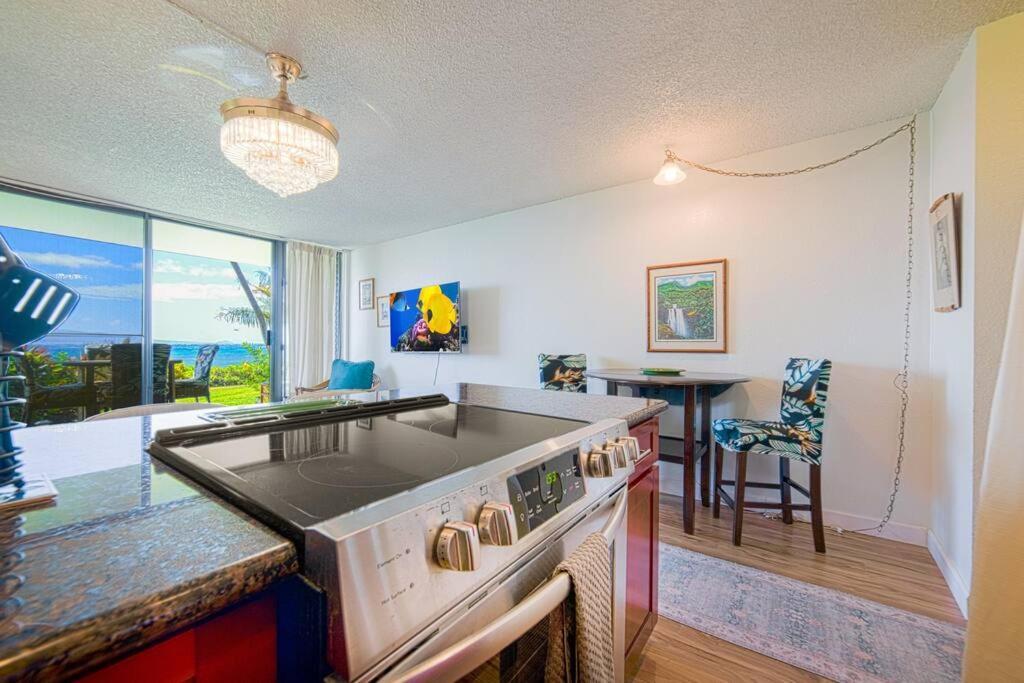 Stunning Maui Direct Ocean Front On The Beach, Walk To Beach From Condo, Watch Turtles, Whales, Ac In All Rooms Ocean View Pool And Spa ワイルク エクステリア 写真